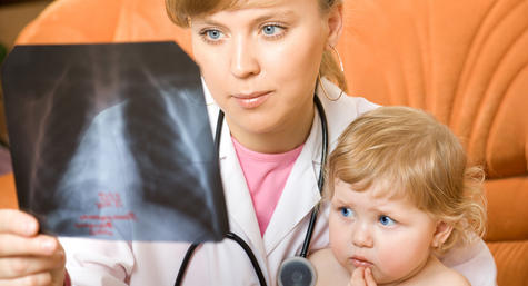 how to tell if something is stuck in your windpipe